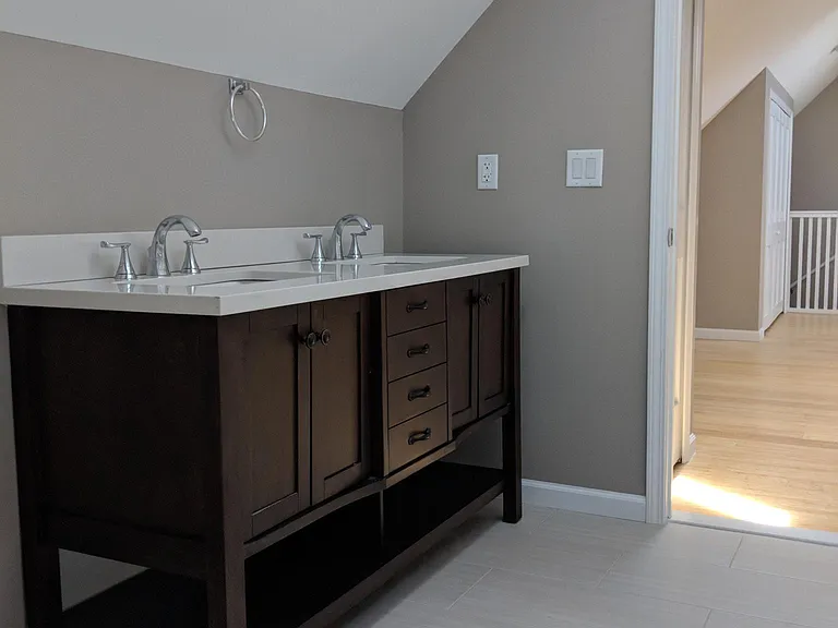4836 Commonwealth St #B — Photo 10