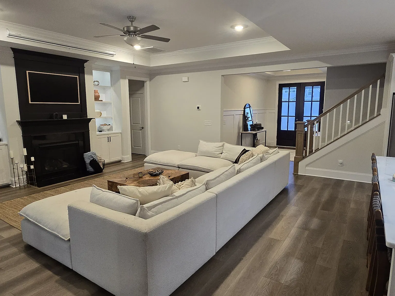 3 bed, 2200 sqft, $3,600 — Photo 4