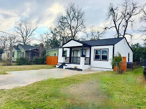 2136 Commander Rd Photo 1