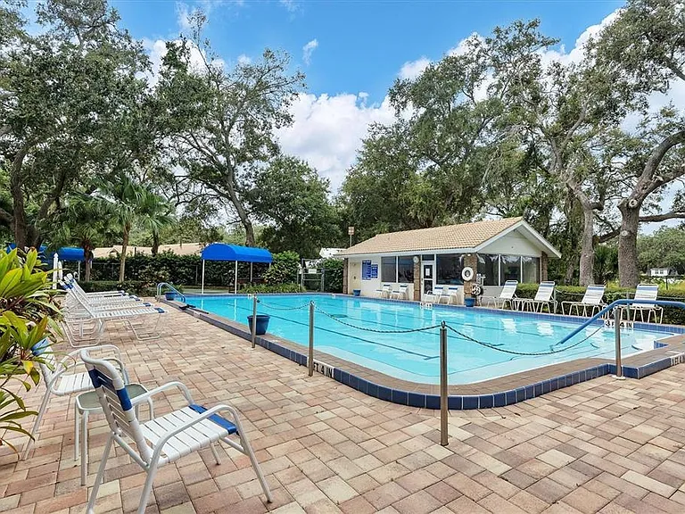 3601 Garden Lakes Clenet — Photo 35
