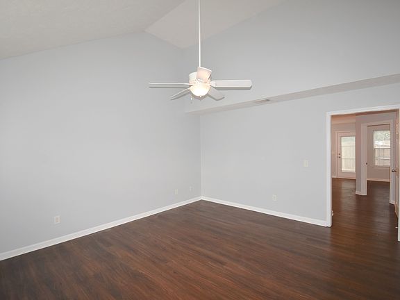 4th image of 4042 George Buchanan Dr