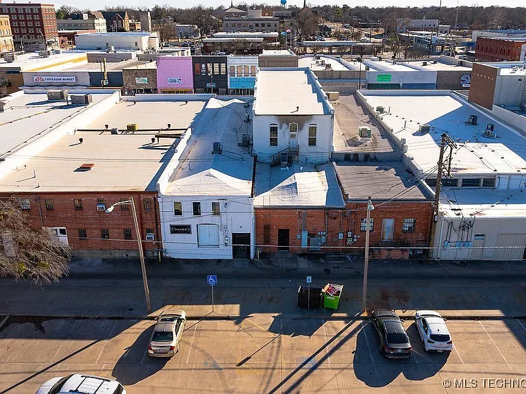 118 W Main St #A — Photo 8