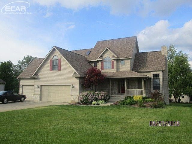 1st image of 16195 Hill Forest Dr