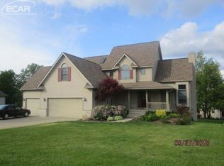 16195 Hill Forest Dr, Linden, MI