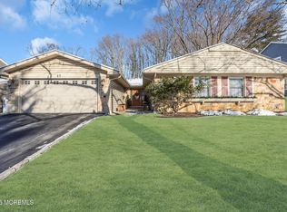 17 Idlebrook Ln, Aberdeen, NJ 07747