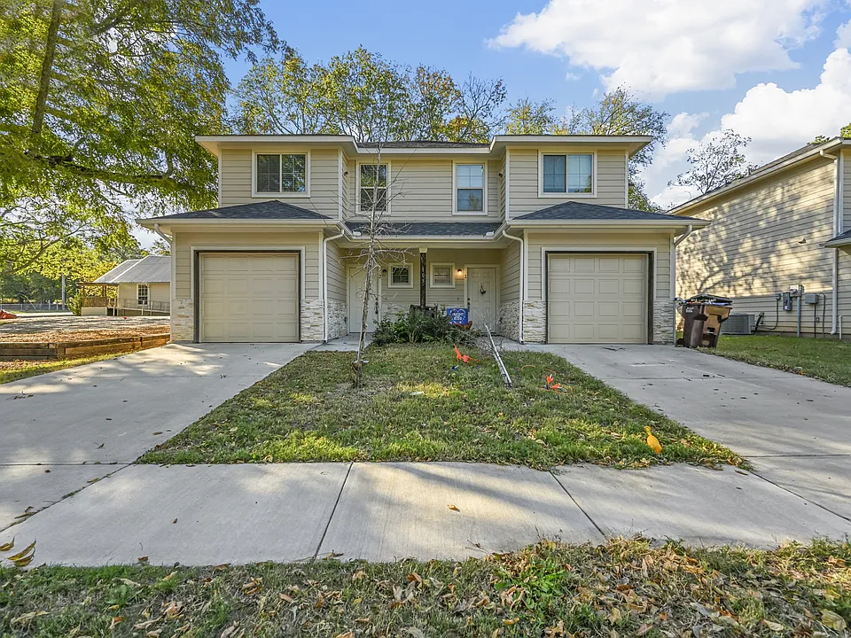 105 SE 4th St #2