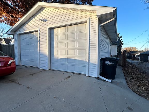 4th image of 4815 Erskine St