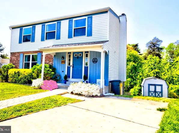 2903 W Almondbury Dr, Pasadena, MD 21122