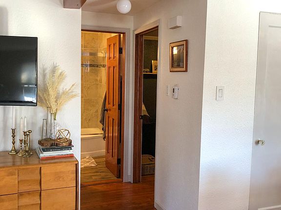3rd image of 6805 W 55th Pl