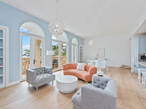 375 5th AVE S #304, NAPLES, FL 34102