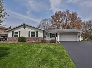 82 Hidden Spring Cir, Rochester, NY 14616
