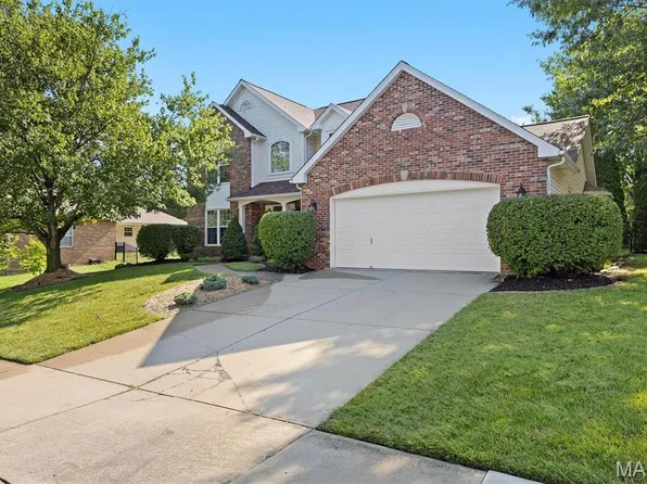 1302 Bossler Ln, O'Fallon, IL 62269