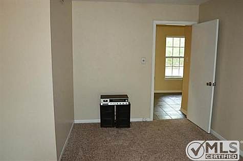 2nd image of 1715 Cooper Dr