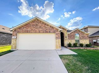 1910 Alamandine Ave, Crossroads, TX 76227