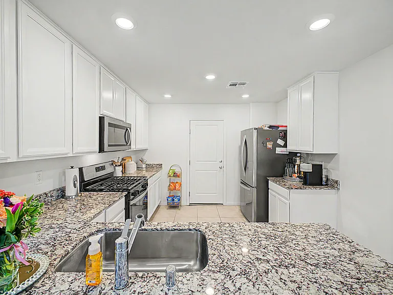 9963 Ravenswood Peak Ave — Photo 13