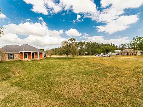 31968 Pea Ridge Rd, Albany, LA 70711
