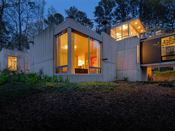 5th image of 740 Cedar Brook Way