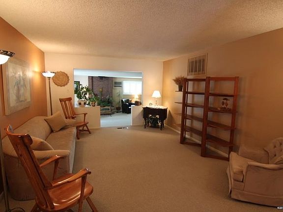 2nd image of 1333 N O'Brien Way