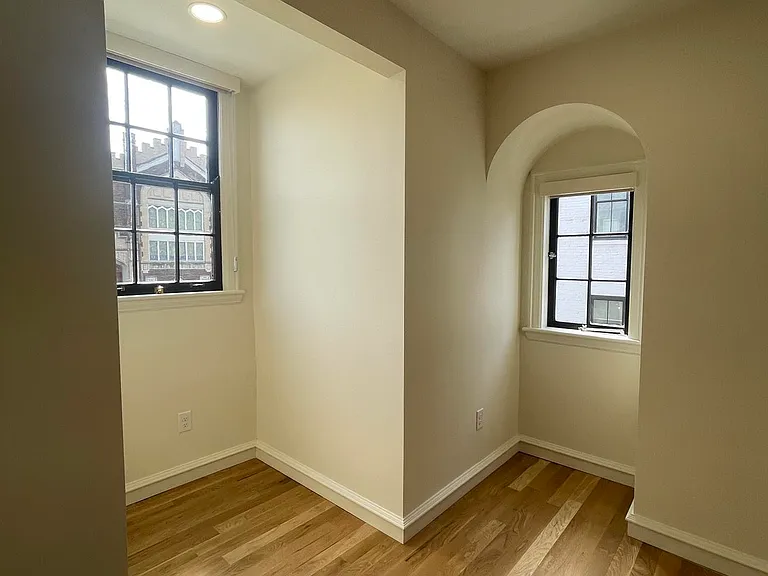1005 Madison Ave — Photo 6