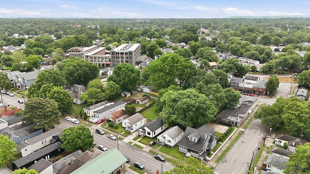 1004 Mary St - Property Image