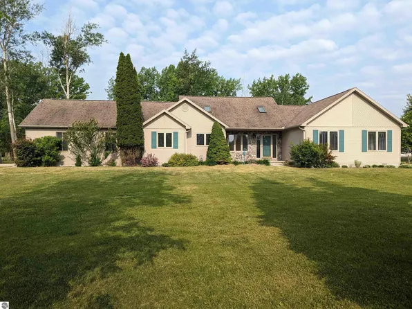 850 S Augres River Dr, Au Gres, MI 48703