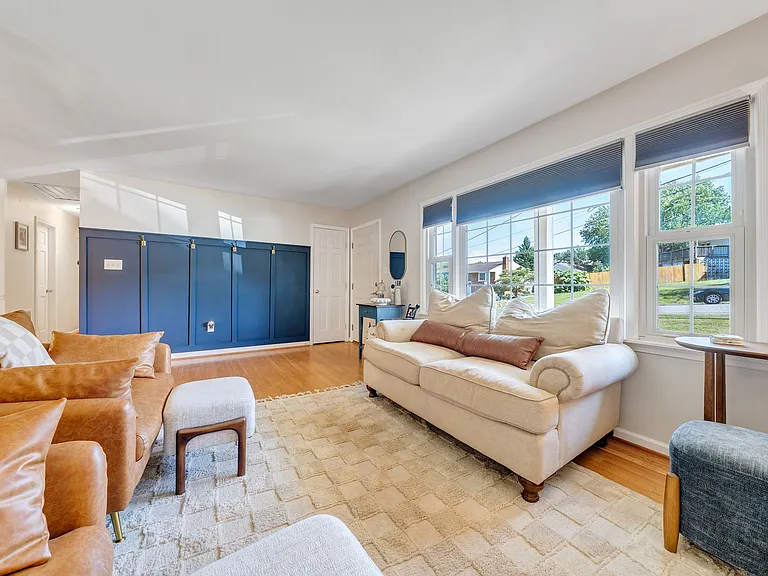 621 Aragona Dr — Photo 12