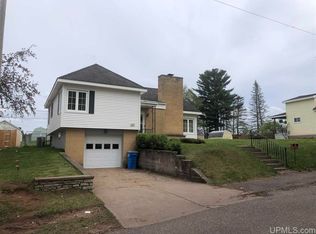265 Prospect St, Ishpeming, MI 49849
