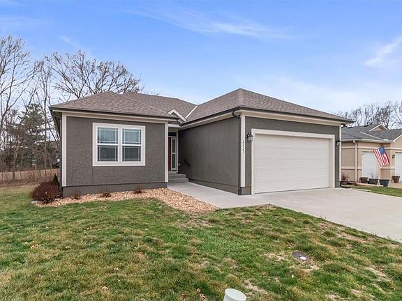 2nd image of 2621 NE Sonora Valley Dr