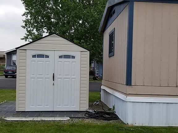 2nd image of 708 Lupine Cir