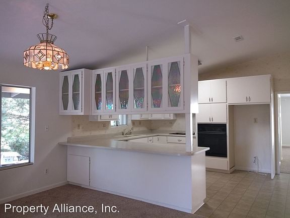 4th image of 7051 Cambria Ct