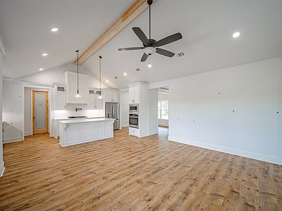 4th image of 619 Old Valdosta Rd