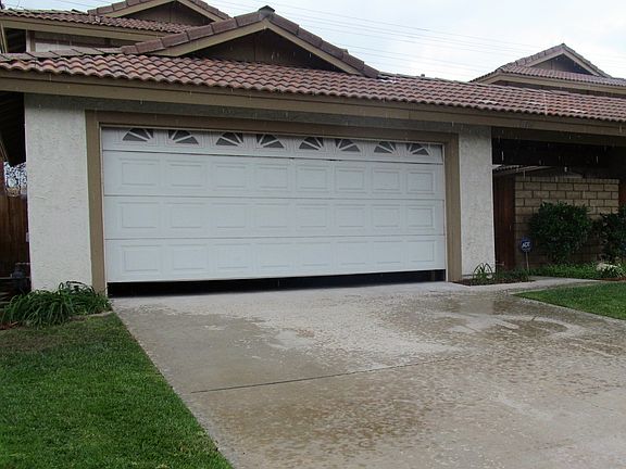 2nd image of 15916 Rosehaven Ln