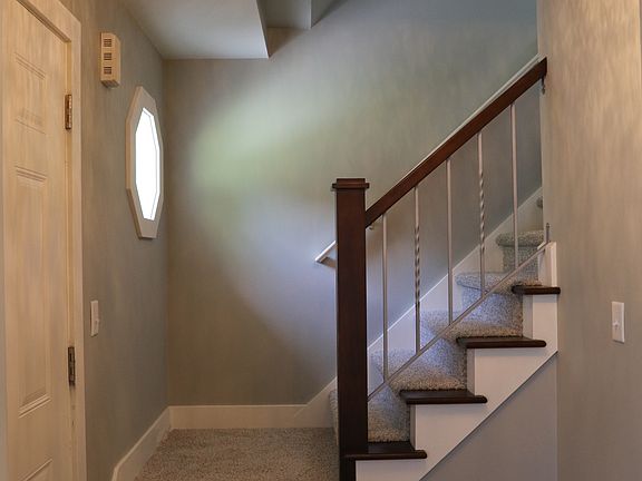 5th image of 4051 Grand River Dr NE