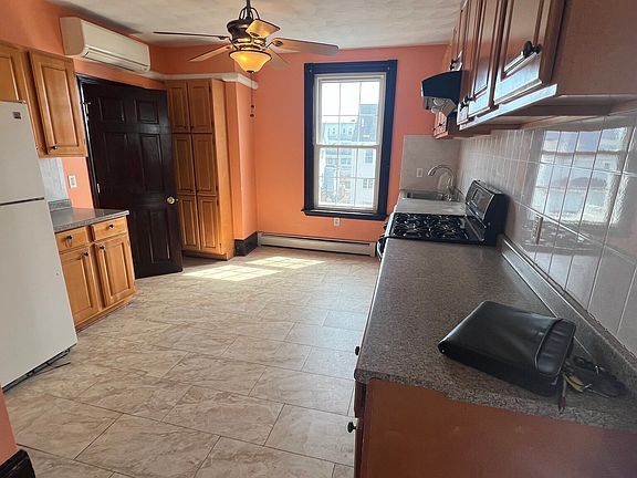 2nd image of 15 Locust St #3