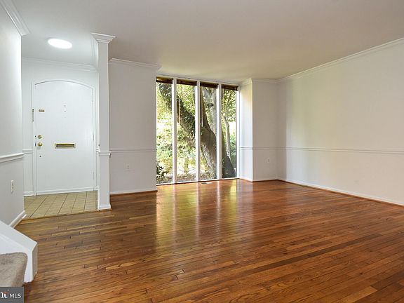 4th image of 4911 Casimir St