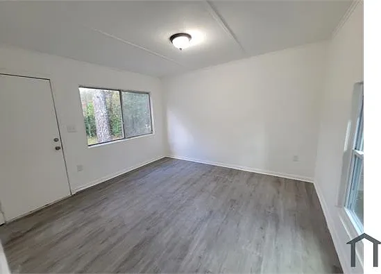 4 bed, 1056 sqft, $1,200 — Photo 3