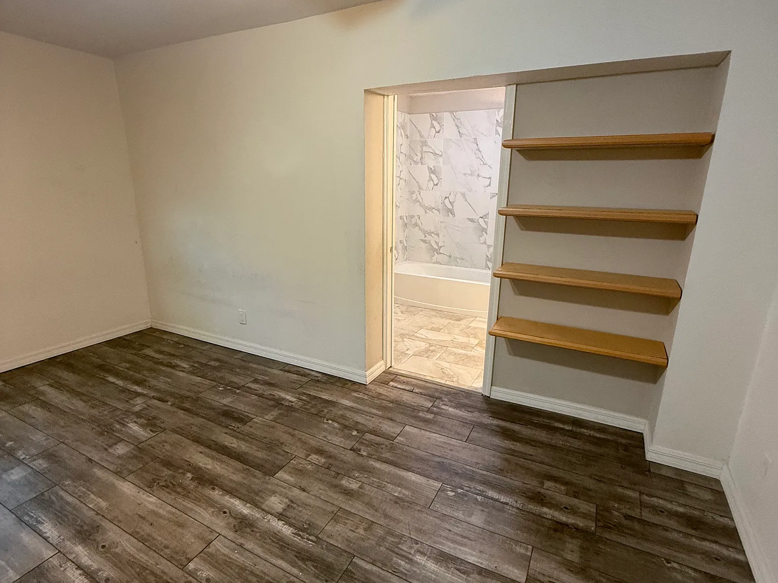 2 bed, 1016 sqft, $1,850 — Photo 4