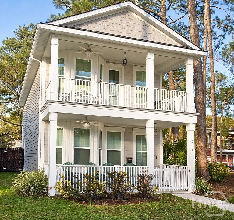 1st image of 806 E 35th Street