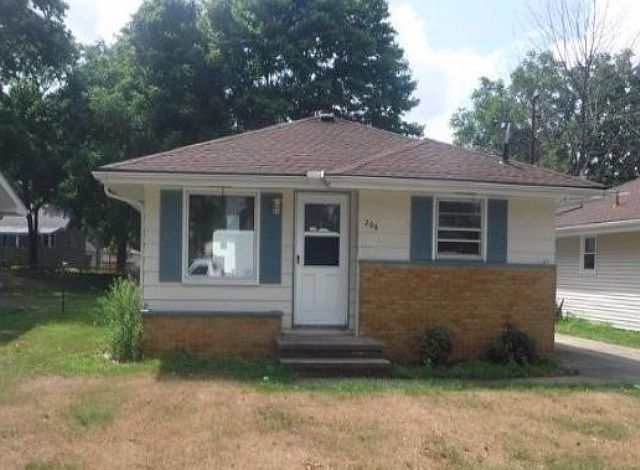 1st image of 206 Pocantico Ave