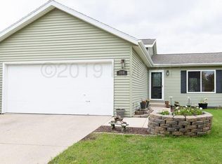 2910-35 1/2 Ave S, Fargo, ND 58104