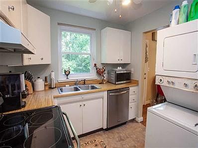 4th image of 18 Knoxbury Ter Unit 18B