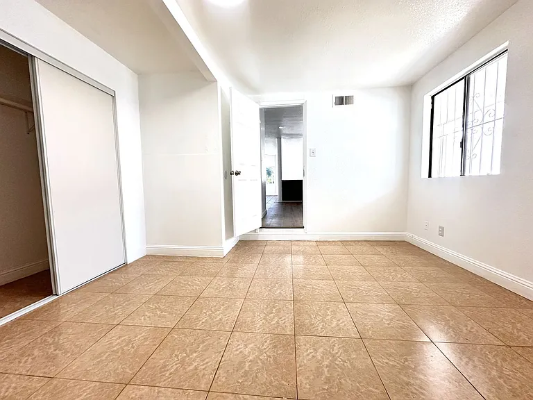 1336 83rd Ave — Photo 12