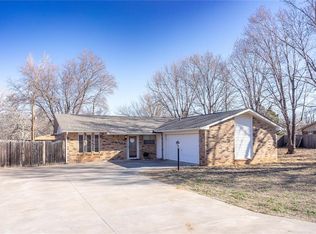 2625 Lanier Dr, Weatherford, OK 73096
