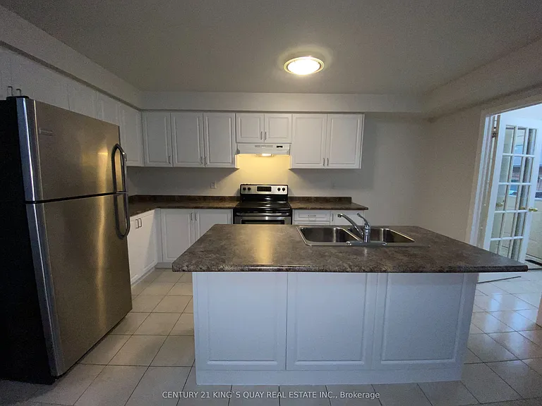 1102 Bur Oak Ave — Photo 6