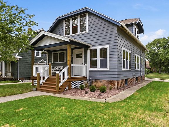 2nd image of 904 Bell AVENUE
