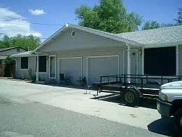 406 E Adams St photo 1