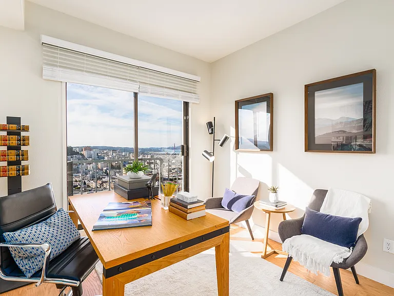 Nob Hill Tower — Photo 20