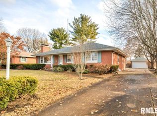 944 Westview Dr, Springfield, IL 62704