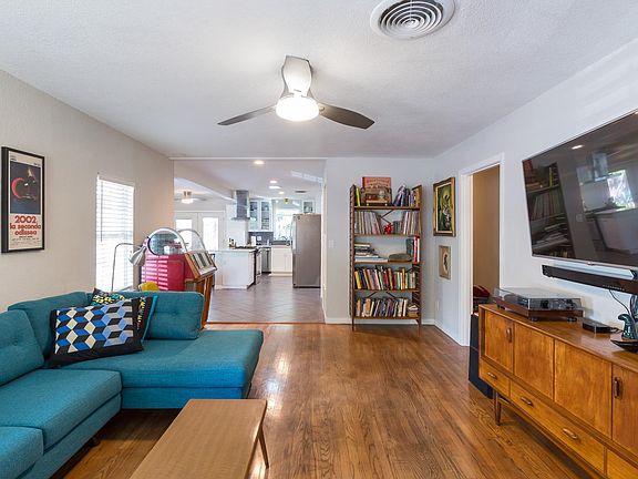 open concept to kitchen and dining, internet including