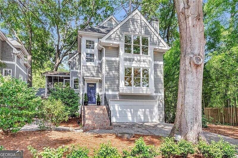 1st image of 5 Kings Cir NE